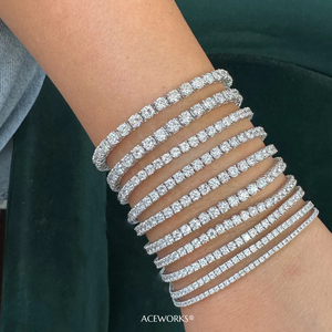 Pulsera de tenis con circonitas cúbicas de 2 mm |   Cadena de Acero Inoxidable Chapada en Oro PVD de 18K con Circonitas |   Impermeable, Hipoalergénico y Resistente al Deslustre - Product Image 2