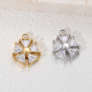 Pendentif en zircon motif flocon de neige en acier inoxydable pour collier, breloques en diamant, breloque en cristal, étanche - Product Image 1