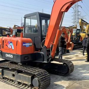 Mini-excavatrice sur chenilles Doosan DH55 d'occasion, 5 tonnes, moteur Isuzu, boîte de vitesses, pompe, roulement, stock neuf à vendre - Product Image 4