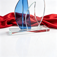 Vente en gros trophée sculpté de prix de bouclier de voilier en cristal populaire avec impression UV pour cadeau de récompenses d'événements sportifs