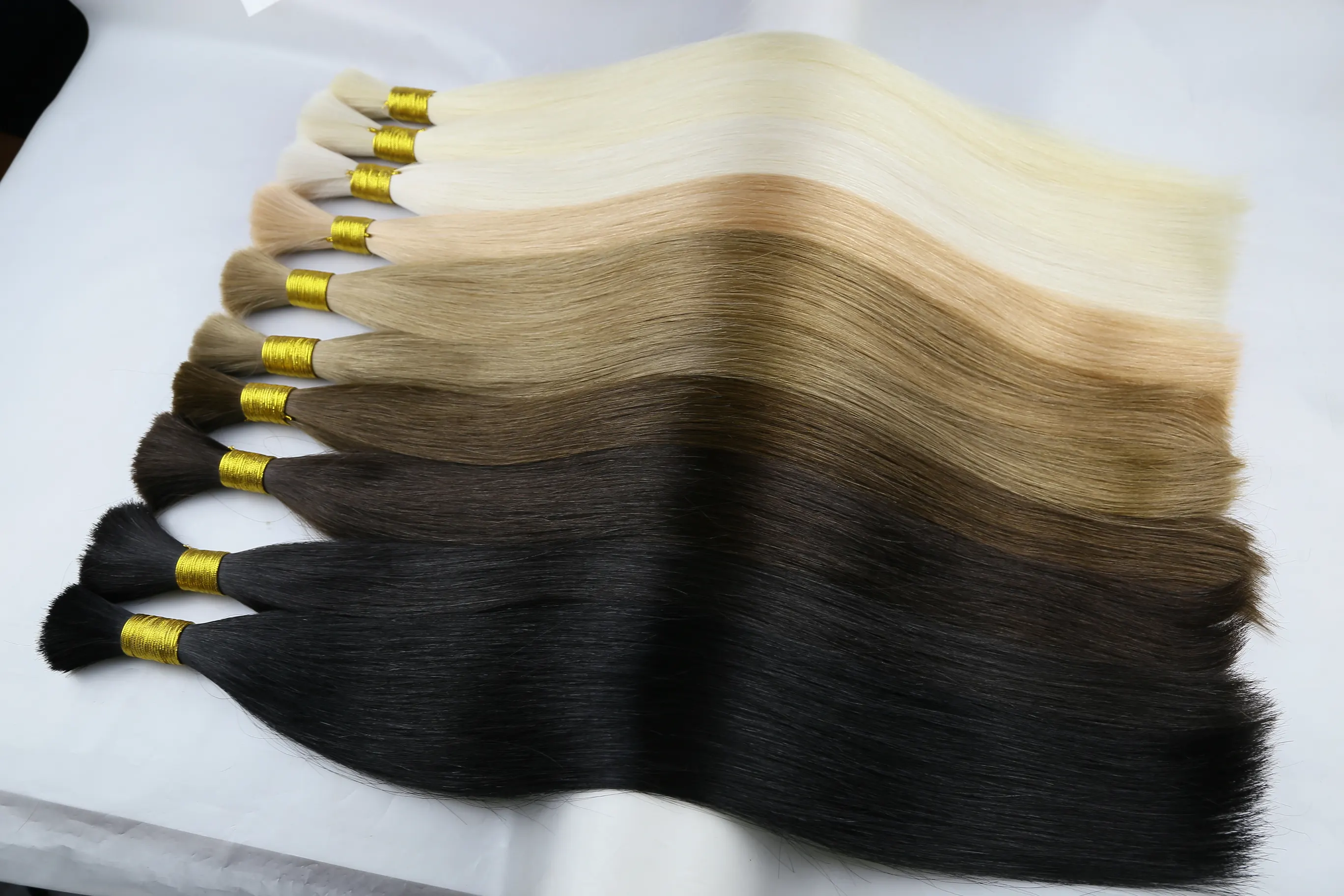 Extensión de cabello humano Remy virgen extensiones de cabello rubio a granel Virgen sin procesar 100% cabello natural a granel para extensiones