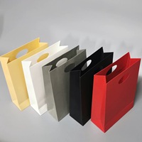 Sacs en papier de luxe pour emballages cadeaux, sacs de shopping, sacs de beauté, sacs à cosmétiques, sacs à lèvres, sacs à vêtements, avec poignées découpées sur mesure de haute qualité, recyclables