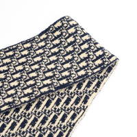 Nouveau design personnalisé tissu acrylique écharpes d'hiver grosses écharpes tricotées vente en gros