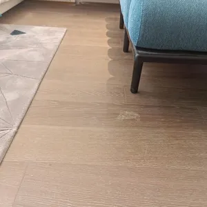 Hell geräucherte Farbe Ingenieur Eiche Holzboden Grau Weiß Eiche Bodenbelag