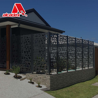 Panneaux de clôture décoratifs pour villa, en aluminium thermolaqué, découpés au laser, designs pour murs extérieurs en aluminium / bardage en aluminium