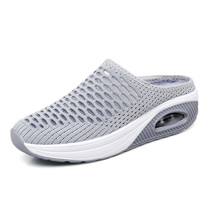 Zapatos sin cordones con amortiguación de aire, sandalias casuales de malla hueca, zapatos ligeros para caminar, para hombre, con parte superior de punto transpirable, para actividades diarias en el hogar. - Product Image 1