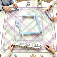 Housse de table de mahjong américaine moderne de luxe, pliable, sans plis, antidérapante, avec base en caoutchouc imperméable et bords surpiqués avec précision