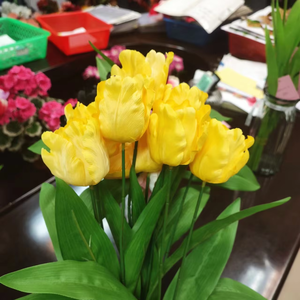 Ramo de Tulipanes Artificiales Realistas con Forma de Gema de 9 Cabezas Hecho a Mano, Flores Artificiales con Aspecto de Cristal para Decoración de Bodas, Navidad y Año Nuevo <span class=keywords><strong>Chino</strong></span> - Product Image 5