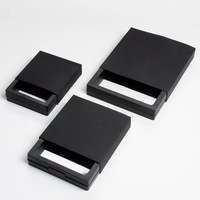 Boîte de présentation 3D carrée flottante pour broches, boucles d'oreilles, bracelets, étui de suspension en film PE transparent, rangement anti-poussière pour épingles en émail et lunettes