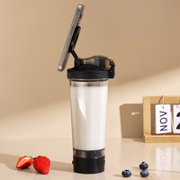 Bouteille de support de téléphone de sport en plastique transparent sans Bpa 700ml USB Rechargeable automatique Spinning Mixing Cup Electric Shaker Bottle