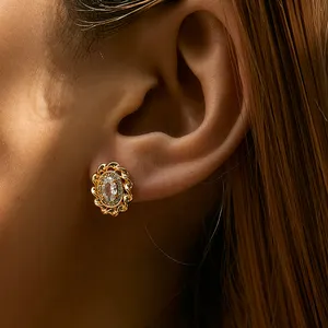 2023 Hot selling earrings retro palace style luxurious zircon decoration women's high-quality small earrings