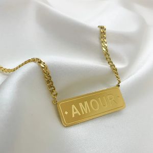 Collier avec inscription « Amour », collier d'amour, bijoux tendance, cadeau de la Saint-Valentin pour petite amie, idée cadeau romantique pour elle - Product Image 2
