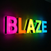 Enseignes 3D Zhilin, enseignes au néon LED personnalisées pour les salons de coiffure, les entreprises, la publicité commerciale - Décoration de magasin personnalisée, imperméable