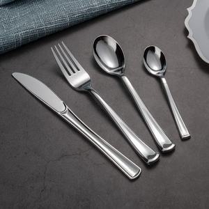 Trendz赤黒白カラフルプラスチック使い捨てパーティーカトラリー使い捨てスプーンフォークナイフセット - Product Image 3