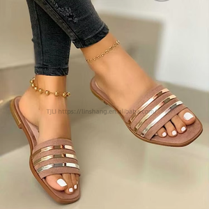 Nouvelles sandales pour femmes au design élégant, confortables, tongs d'été, sandales plates en cuir pour femmes - Product Image 3