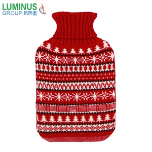 Bouillottes à eau chaude personnalisées avec design de Noël, multi-capacités, avec housse en tricot pour soulager la douleur - Product Image 3