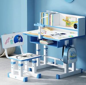 Ensemble Chaise de Bureau et <span class=keywords><strong>Table</strong></span> d'Étude Vert de Haute Qualité pour Enfants Moderne, avec Support à Livres, Hauteur Réglable et Fonctions de Sécurité pour Maisons, Hôtels, Salles de Sport - Product Image 1