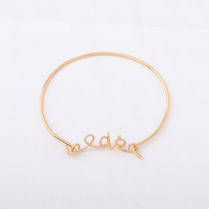 Ensemble de montre et bracelet haut de gamme pour femme, en alliage, motif nœud pour cactus, bijoux cinq pièces, mouvement à quartz, cadran 28 mm, boîtier 9 mm, aiguilles - Product Image 3