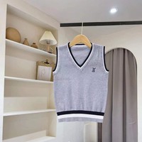 Stock de vêtements pour enfants chandail d'uniforme scolaire gilet d'uniforme pour enfants de l'école primaire gilets pour bébés