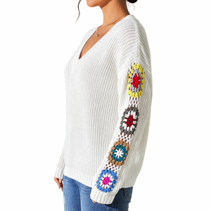 <span class=keywords><strong>Pull</strong></span>-over Bohème en Tricot Épais Blanc pour Femme, Col en V, avec Patchs Manches <span class=keywords><strong>Granny</strong></span> Square au <span class=keywords><strong>Crochet</strong></span> Coloré, Vente en Gros, Logo Personnalisé OEM - Product Image 2
