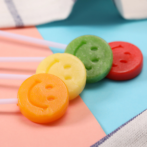 Bonbons <span class=keywords><strong>Smiley</strong></span> Face 5g préférés des enfants avec poudre aigre à tremper, emballage en boîte cadeau pour les fêtes d'anniversaire - Product Image 2