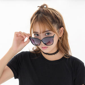 Silk Road Story Gafas de sol para mujer con montura completa UV400, lentes de PC, marco de plástico y metal, estilo retro europeo americano - Product Image 5