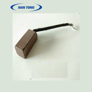 แปรงถ่านมอเตอร์หนานทง ขนาด 12x12x32 มม. สำหรับมอเตอร์ เครื่องจักร วิศวกรรมไฟฟ้า - Product Image 1