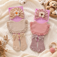 Conjunto de 3 Piezas de Algodón para Bebé Recién Nacida, Gorro Turbante, Babero con Volantes, Calcetines con Lazo, Súper Suave y Transpirable, 0-12 Meses, Regalo para Baby Shower