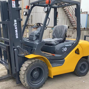 <b>Used</b> Komatsu FD30 Diesel Forklift for Sale in Shanghai - Product Image 1