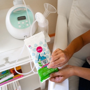 Vente en gros de lingettes pour bébé en bambou biodégradables en <span class=keywords><strong>coton</strong></span> doux et emballables OEM lingettes parfumées pour tire-lait et sucette - Product Image 3