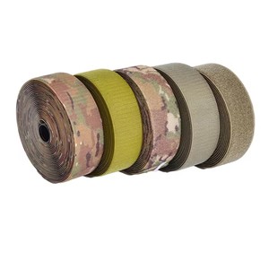 شريط فيلكرو قابل للتعديل وإعادة الاستخدام عالي الجودة بألوان مخصصة، مصنوع من النايلون للاستخدام الخارجي، بنمط التمويه، مناسب للزي الموحد - Product Image 1