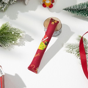 Jouet de Noël pour chat : Mini coussin à mâcher avec herbe à chat, en tissu durable, anti-ennui pour chats d'intérieur - Product Image 1