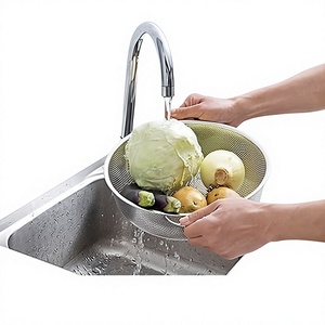 Passoire en acier inoxydable avec poignées, panier de lavage réutilisable pour légumes de cuisine - Product Image 1