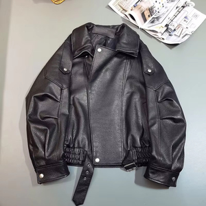 Nouveau <span class=keywords><strong>manteau</strong></span> de bombardier de <span class=keywords><strong>moto</strong></span> décontracté pour femmes avec veste ample d'automne en PU courte pour doublure en polyester de saison de printemps - Product Image 3