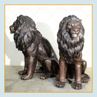 Paire de sculpture grandeur nature de lion de jardin en bronze de gardien coulé en cuivre à vendre