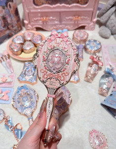 มีสินค้าในสต็อก ฮัว จือเซียน บัง นี กระจกแต่งหน้าแบบมือถือสำหรับสวนพร้อมไฟ รุ่นลิมิเต็ดอิดิชั่น สีม่วง สินค้าใหม่ - Product Image 5