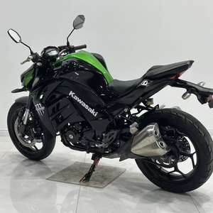 <span class=keywords><strong>Kawasaki</strong></span> Z1000 137PS, Monstre de la Route à Couple Élevé, Motos et Motocyclettes d'Occasion - Product Image 5