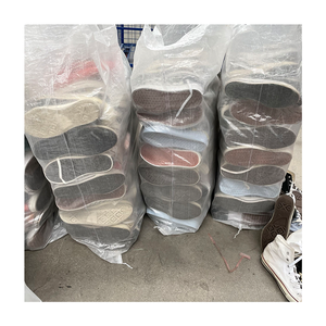 Ukay Ukay Bale baskets mixtes chaussures étoiles d'occasion lot non dimensionné en gros bon marché chaussures en toile Preloved en balle de Chine - Product Image 5