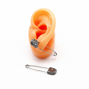 yunnique Minimalist Geometric Titanium Steel <b>Earrings</b> For Party Wear With Prong Setting <b>Studs</b> - Product Image 2