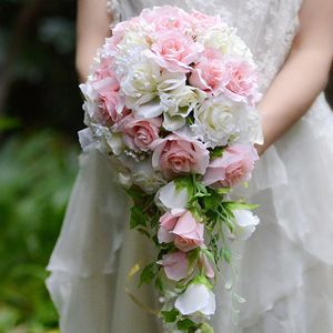 <span class=keywords><strong>Bouquet</strong></span> <span class=keywords><strong>de</strong></span> <span class=keywords><strong>fleurs</strong></span> <span class=keywords><strong>de</strong></span> demoiselle d'honneur élégant <span class=keywords><strong>blanc</strong></span> et rose LBT037 - Product Image 1