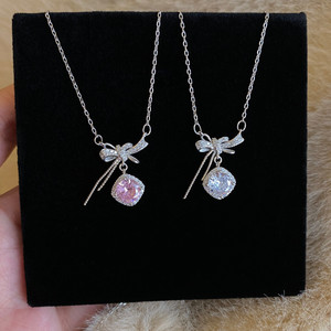 Collier en argent pur S925, motif floral géométrique, style coréen de luxe léger, polyvalent pour hommes et femmes - Product Image 3