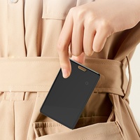 Mini localisateur intelligent Airtag en forme de carte pour animaux de compagnie, portefeuilles, sacs d'école, usage quotidien, étanche IP65, Bluetooth 4G, autonomie de plus d'un an, matériau ABS