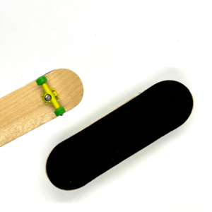 Planche à roulettes miniature en bois d'érable pour entraînement au skatepark, <span class=keywords><strong>jouet</strong></span> pour enfants et adultes - Product Image 4