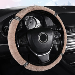 غطاء عجلة القيادة المرن المصنوع من القطيفة الناعمة وحجر الراين غطاء عجلة القيادة المطاطي عالمي يناسب حلقات 15 بوصة - Product Image 3