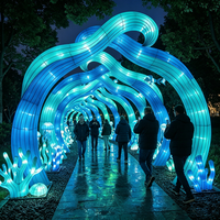 Installations de tunnels floraux immersifs et d'installations de lanternes pour parcs à thème, centres commerciaux et sites touristiques festifs