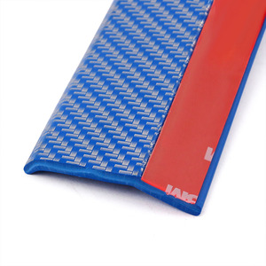 Bande anti-collision pour pare-chocs avant de voiture, aspect fibre de carbone bleue, garniture de protection universelle avec vis pour la mise à niveau et la rénovation de la voiture - Product Image 3