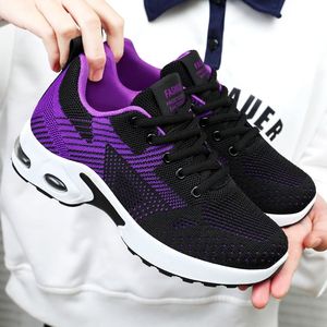 <span class=keywords><strong>Zapatillas</strong></span> ligeras de encaje para <span class=keywords><strong>mujer</strong></span>, <span class=keywords><strong>zapatillas</strong></span> acolchadas con aire, informales, para correr, caminar, plantilla tejida transpirable, talla grande, suave - Product Image 2