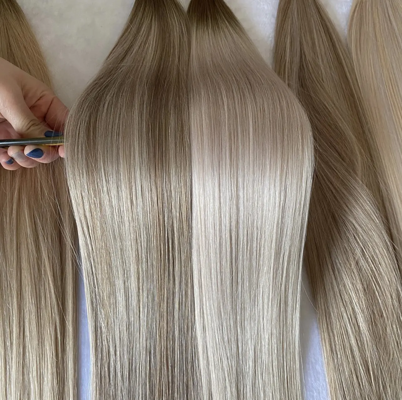 Volume ajouté Authentique Double Drawn Main Attachée Trame Éthique Source Naturelle Blonde Russe Vierge Extensions de Cheveux Humains