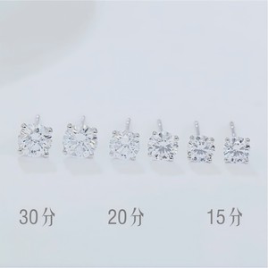 ต่างหูเพชรเม็ดเดี่ยวสี่เหลี่ยมแบบขายส่ง ทอง 18K เพชรเพาะเลี้ยงในห้องปฏิบัติการ ของขวัญสำหรับงานแต่งงานและงานหมั้น - Product Image 3