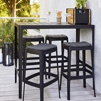 Nouvel ensemble de table et de chaises hautes d'extérieur, mobilier de bar pour hôtel, bar de bord de piscine, tabourets de bar pour patio